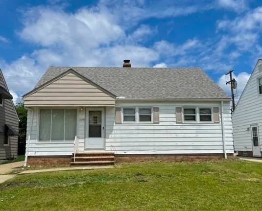 19289 Stafford Ave — Photo 1