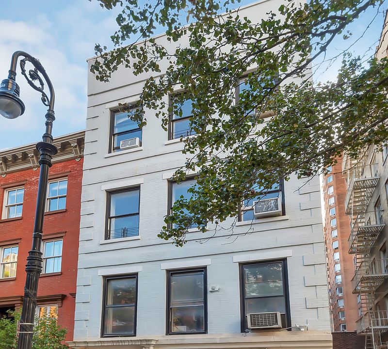 1st image of 158 W 13th St #Townhouse1