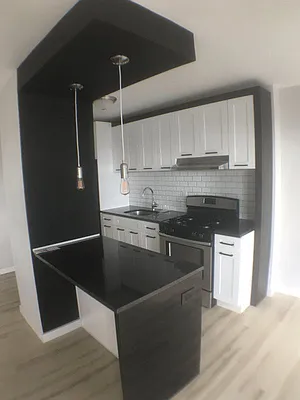 Rented by Bohemia Realty Group | media 10