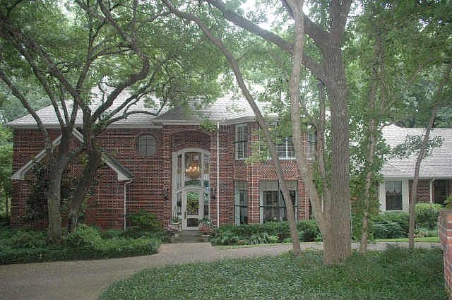 1st image of 760 River Oaks Cir