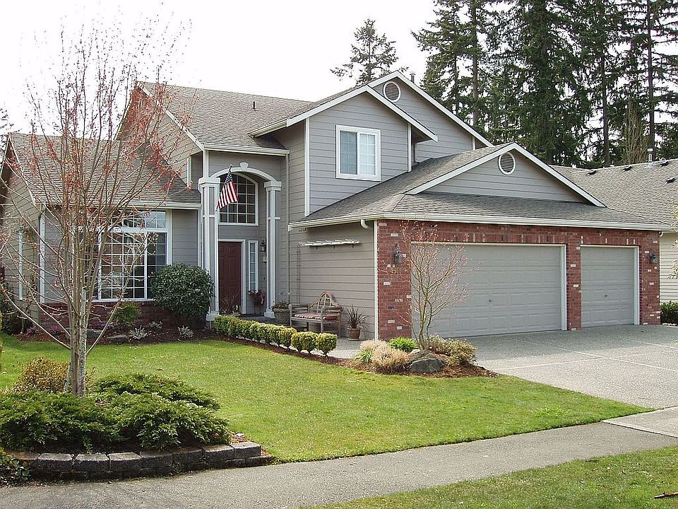 Street View w/ Walking Trail