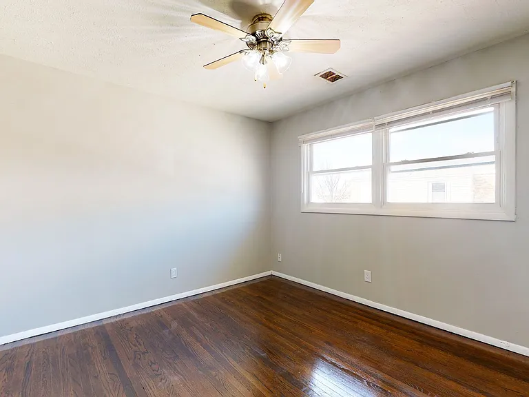 2203 Todd Dr — Photo 5