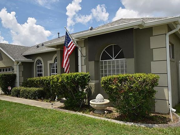 3rd image of 13506 Loblolly Ln