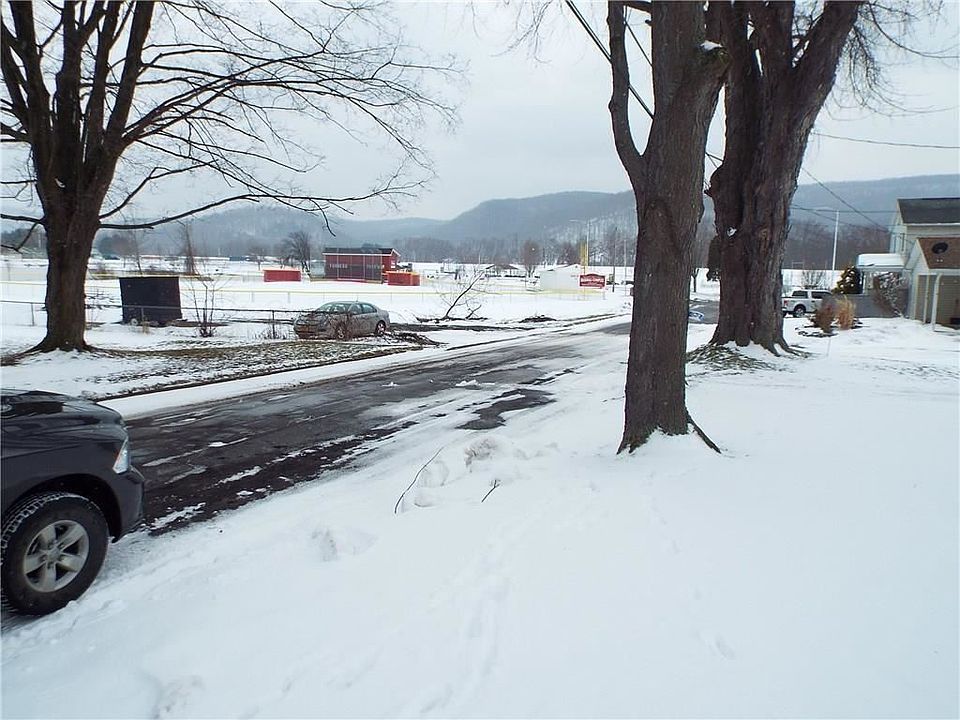 2nd image of 214 Rowland Ave