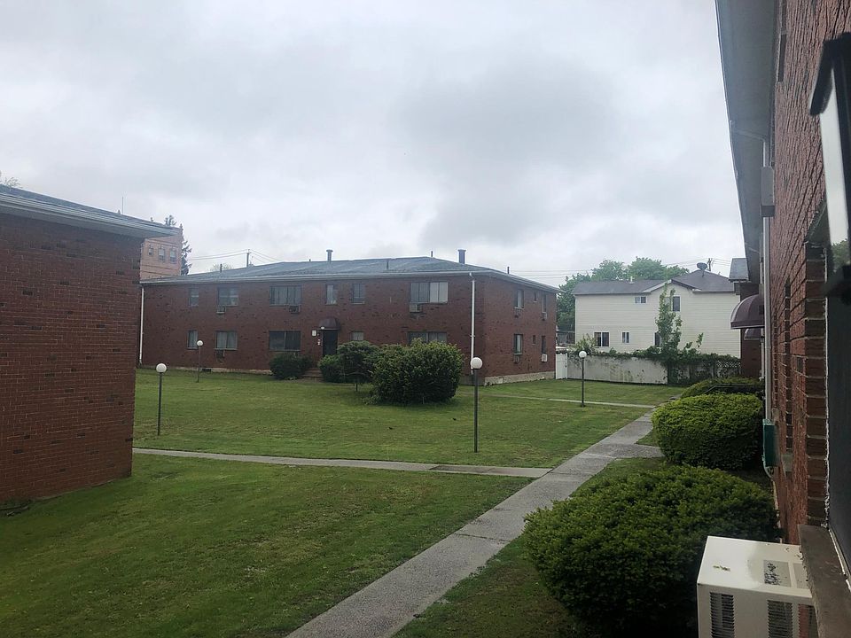 1st image of 109 Lyman Ave APT 1D