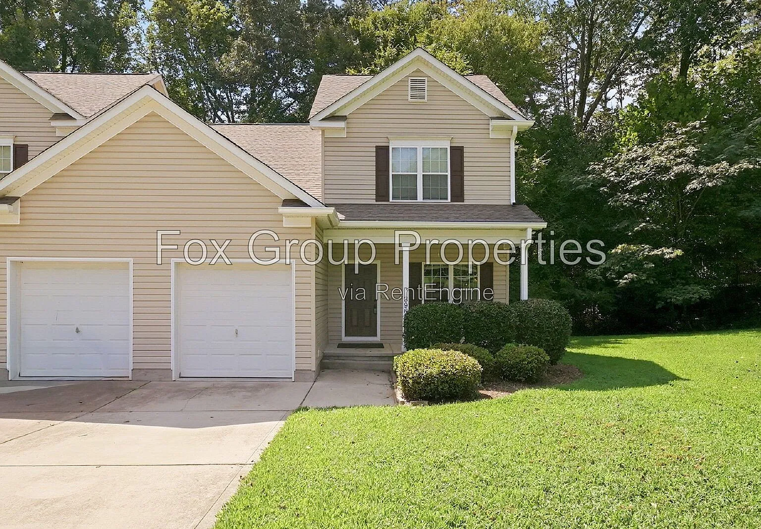 3 bed, 2.5 bath, 1350 sqft, $1,595 — Photo 1