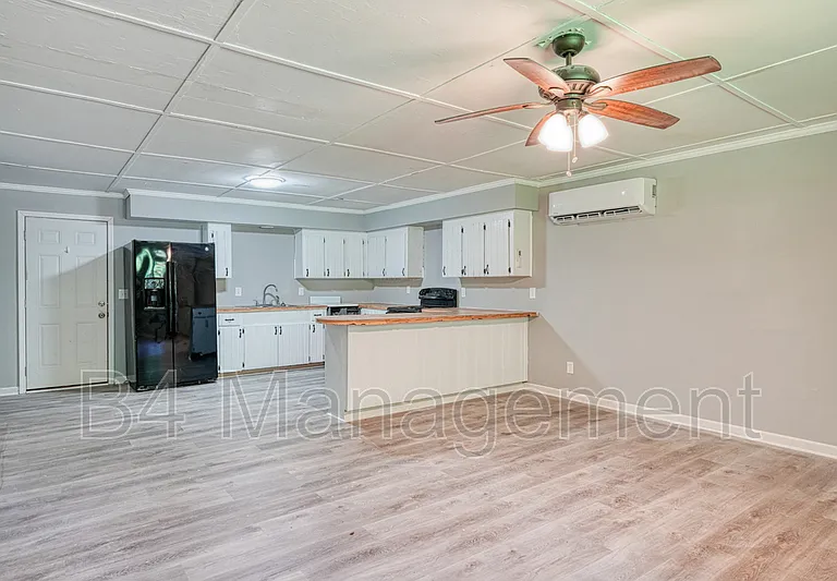 168 Cherokee Cir #2 — Photo 6