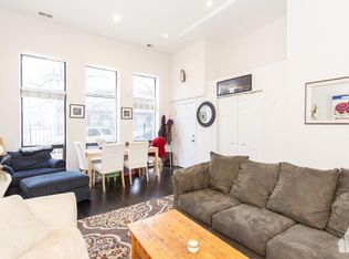 527 N Racine Ave #O1, Chicago, IL 60642