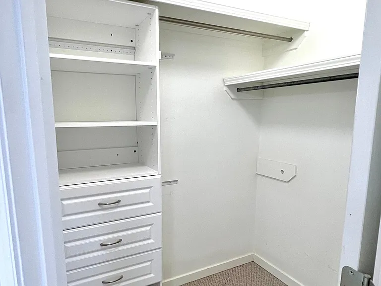 506 Laurelwood Dr — Photo 12