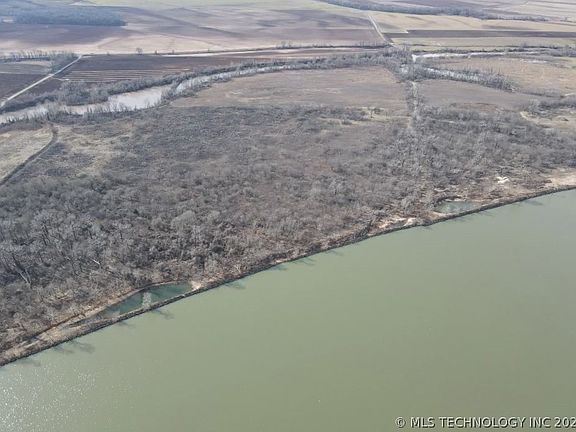 4th image of 42 County Rd