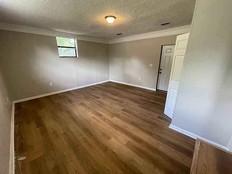 5247 Cleveland Rd — Photo 4