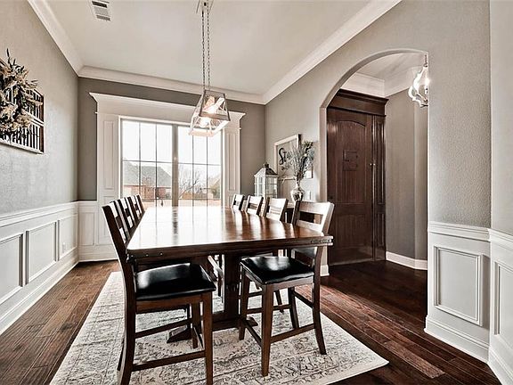 3rd image of 3006 E Stone Mountain Dr