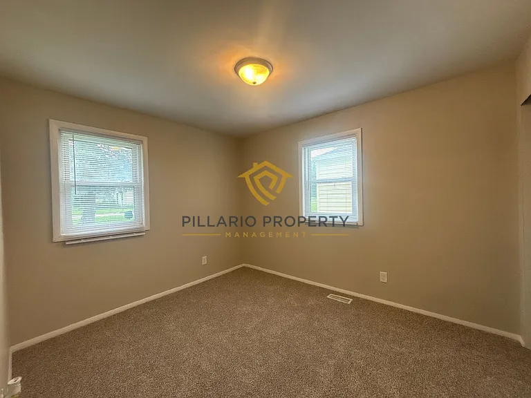 1112 Earhart St — Photo 12