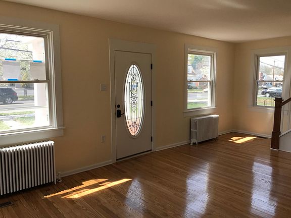 2nd image of 426 Millwood Ave
