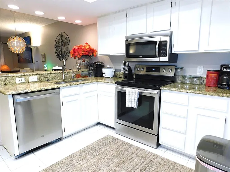 207 Woodlake Wynde #207 — Photo 25