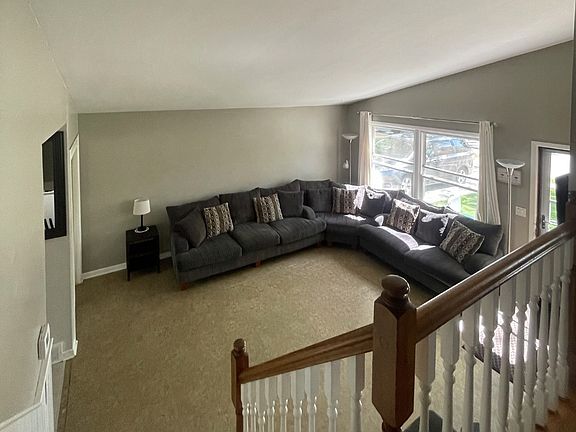 3rd image of 1254 Algonquin Dr