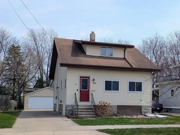 820 Grove St, Oshkosh, WI 54901