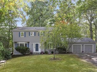 111 Woodbine Ln, Fairfield, CT 06825