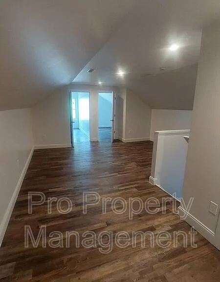 31 William St #2 — Photo 9
