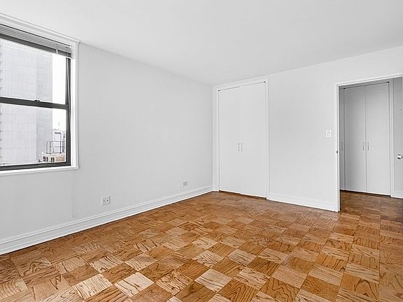 5th image of 400 E 71st St APT 17N