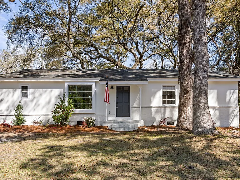 2480 Lantern St — Photo 1
