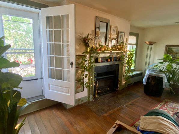 100 W Main St #3
