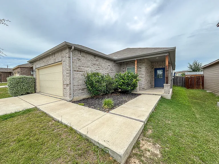 9023 Alvarado Bnd — Photo 1
