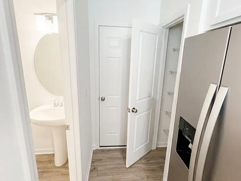 1412 Stork Dr — Photo 8