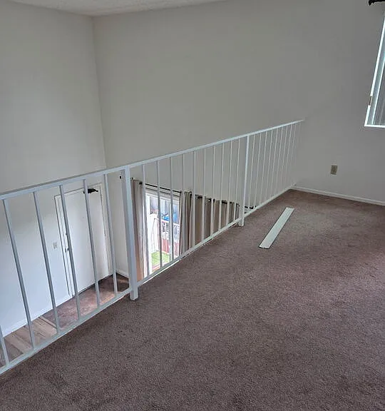 3650 Greenfield Ave #10 — Photo 4