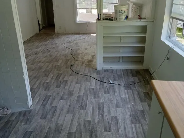 8401 Valencia Ave — Photo 5