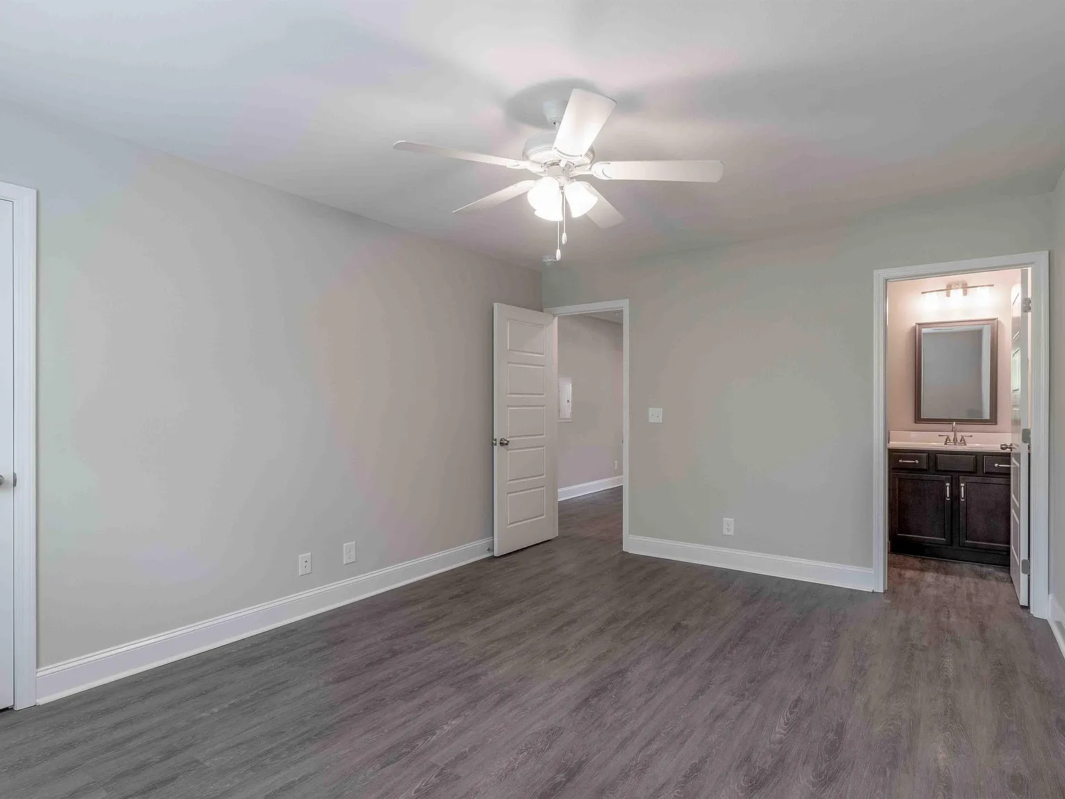 234 Smithson Lane - B — Photo 4