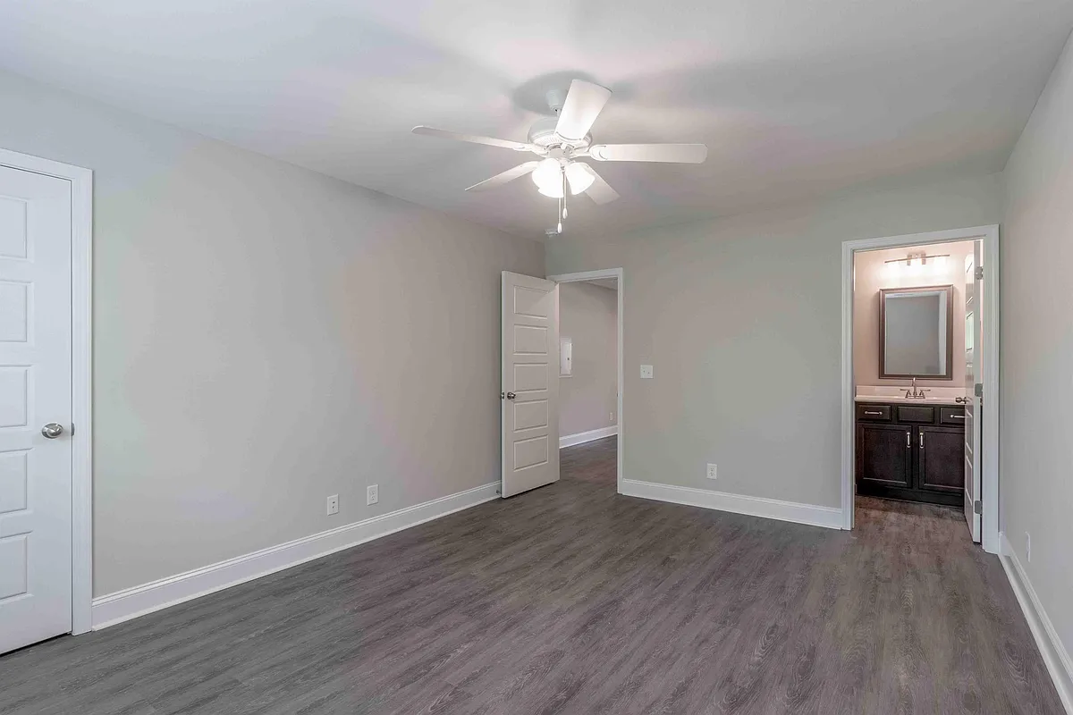Building Photo - 230 Smithson Ln #D