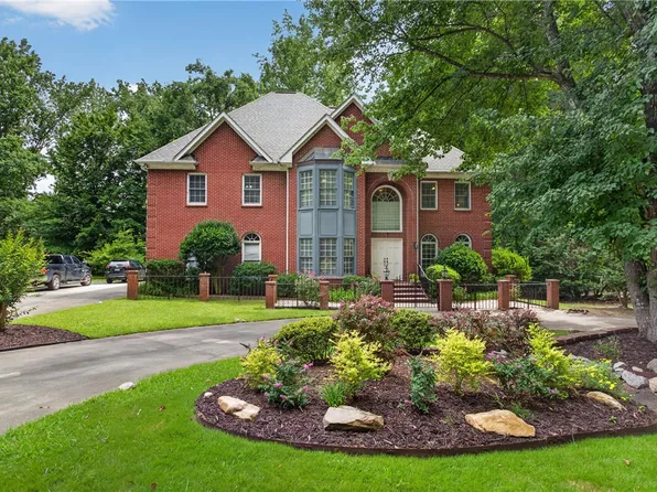 112 Santee Trl, Clemson, SC 29631