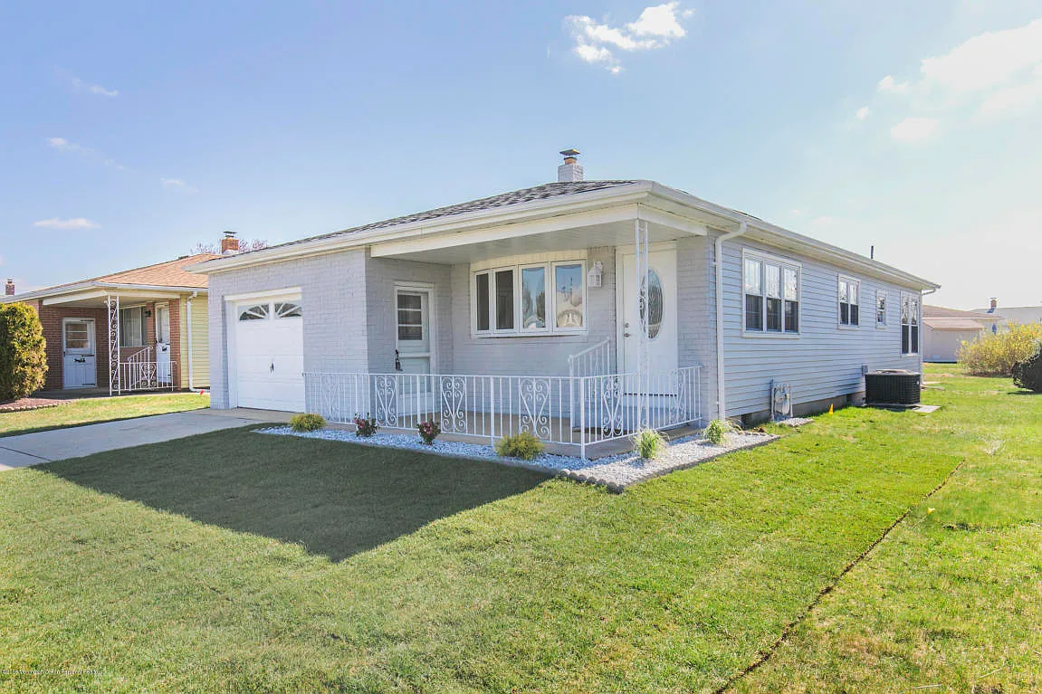 27 Seville Pl photo 1