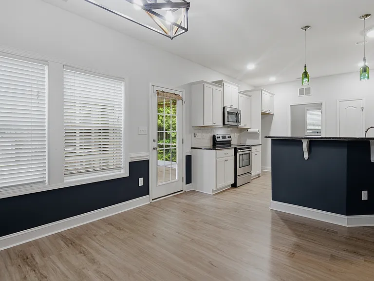 657 Equestrian Way — Photo 20