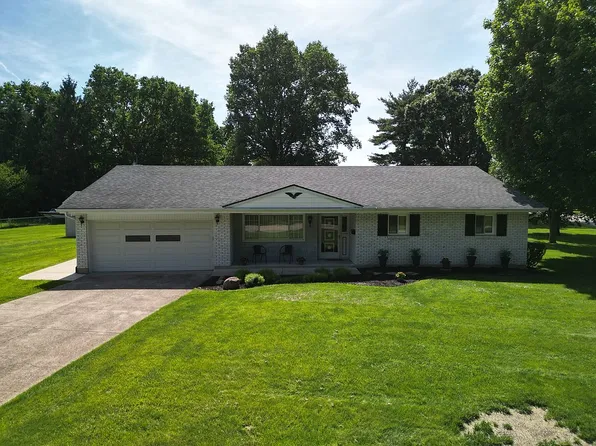 1101 E Bridle Ln, West Carrollton, OH 45449