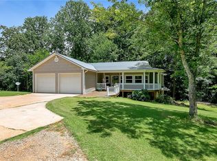 5815 Hensley Rd, Lula, GA 30554