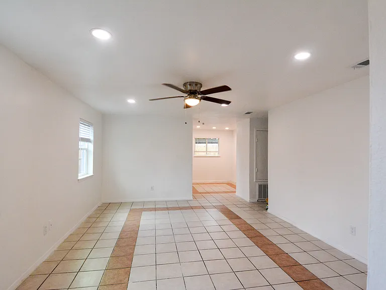 3229 Scotch Moss Ln — Photo 12
