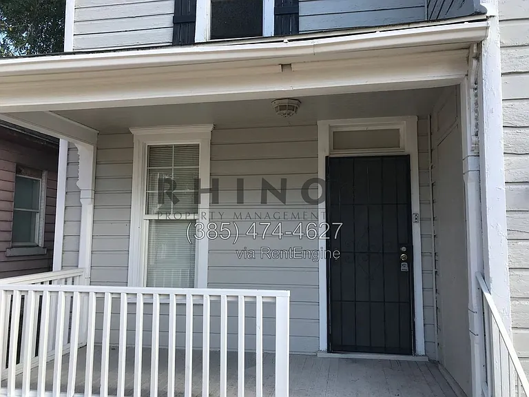 2440 B Ave #4 — Photo 6