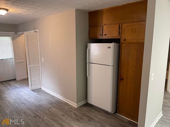 5th image of 2611 Shore Wood Ct NE #2611