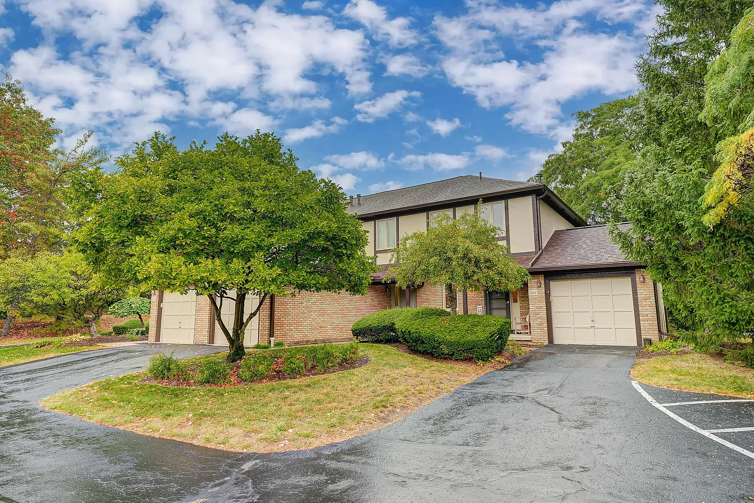 1606 Six Point Ct photo 1