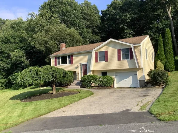 10 Nottingham Ln, Haverhill, MA 01835