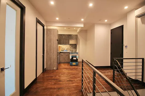 Rented by Hagstrom Management Inc | media 4
