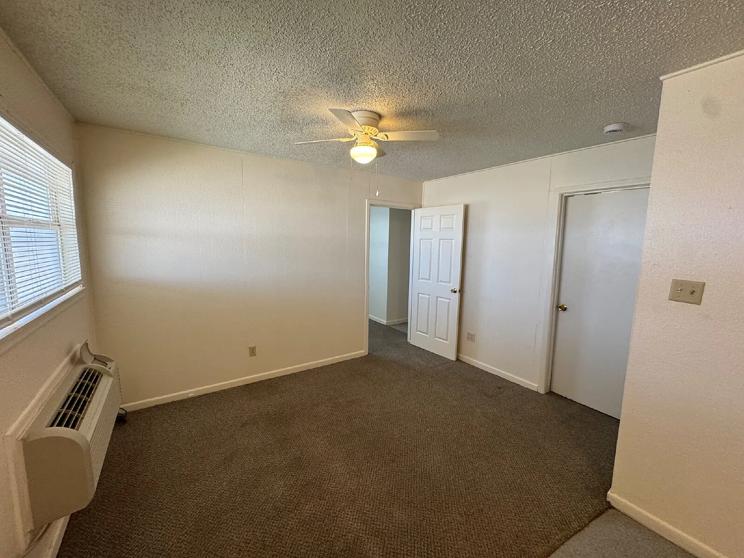 2 bed, 2.0 bath, 700 sqft, $725 — Photo 2