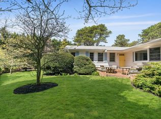 19 Lillian Ln, Southampton, NY 11968