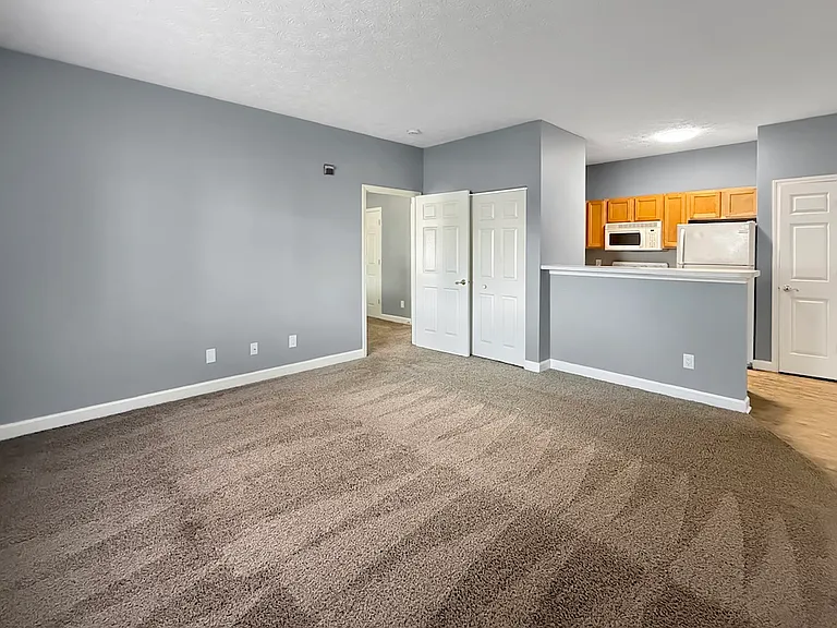 Cross Lake Apartments — Photo 112