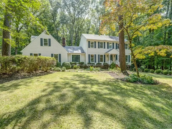 11821 Young Manor Dr, Midlothian, VA 23113