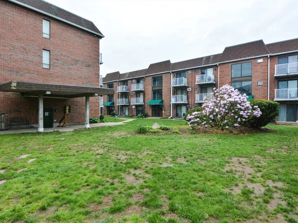 1186 Worcester Rd Unit 610, Framingham, MA 01702