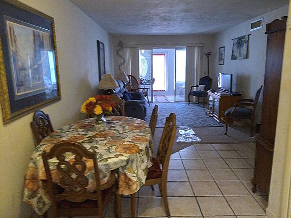 3rd image of 12102 Sandalwood Dr