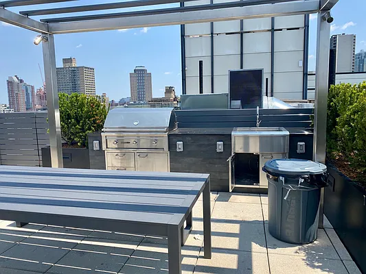 Rented by LL Real Estate Services | media 2